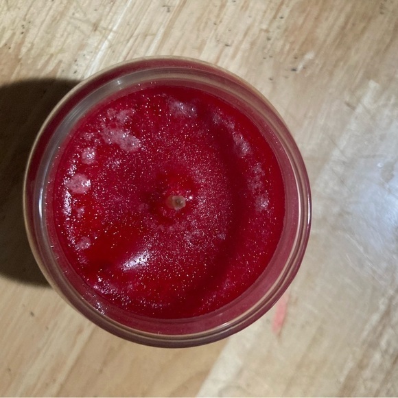 4/$25 Yankee Candle Christmas Eve scent mini candle in 3.7 oz size. brand new - Picture 3 of 4